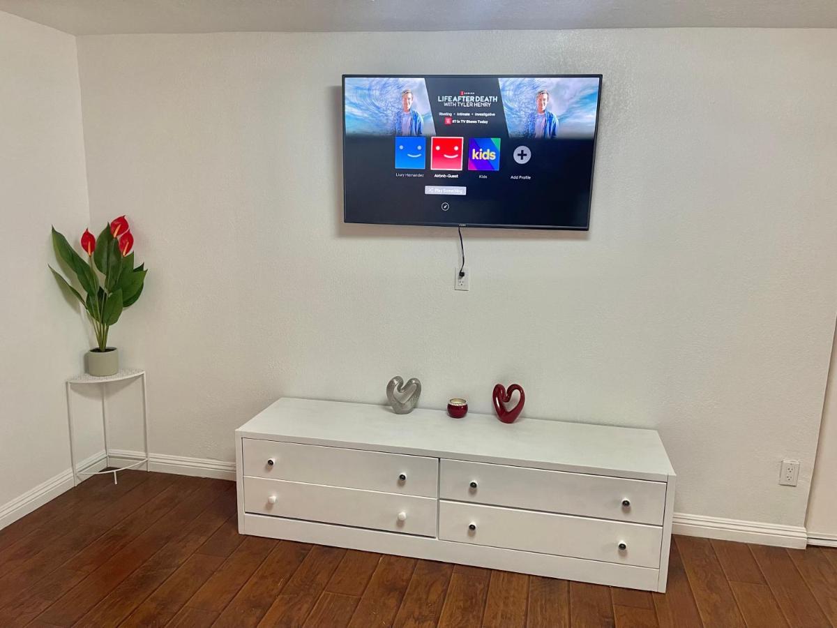 “Beautifull Cozy Studio…With Private Entrance” Las Vegas Bagian luar foto